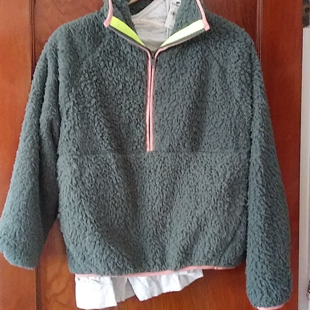 Express Nwt Fuzzy Jacket Nwt